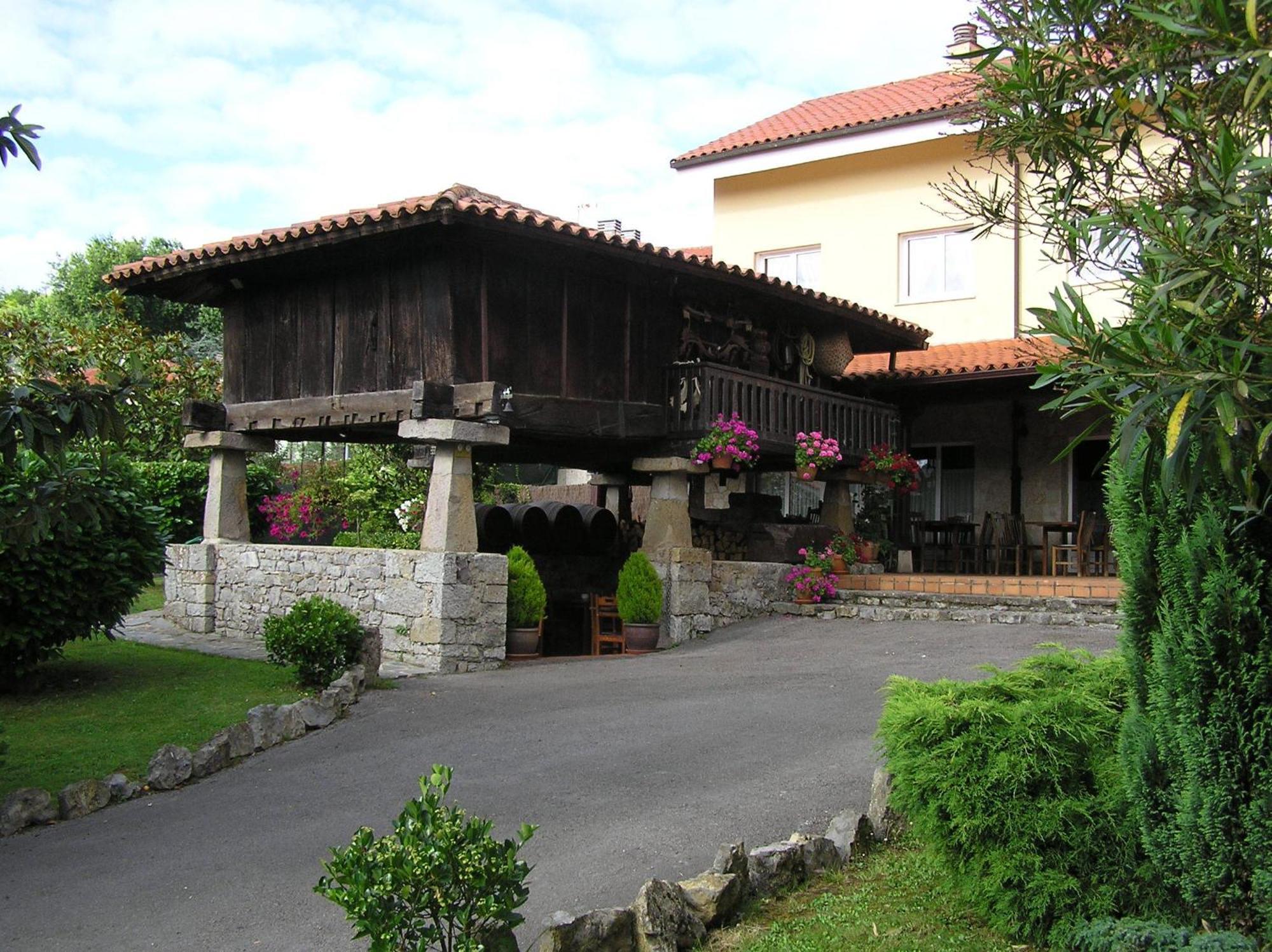 Hotel Entrevines Colunga Exterior photo